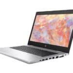 Φορητός υπολογιστής HP με φωτεινή οθόνη και πλήκτρο εγκατάστασης.