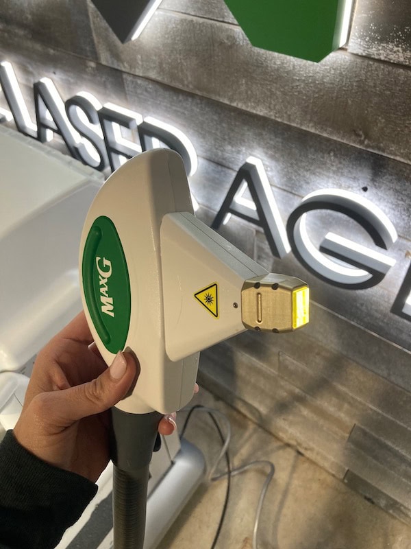 Cynosure Icon MaxG Handpiece Close Up