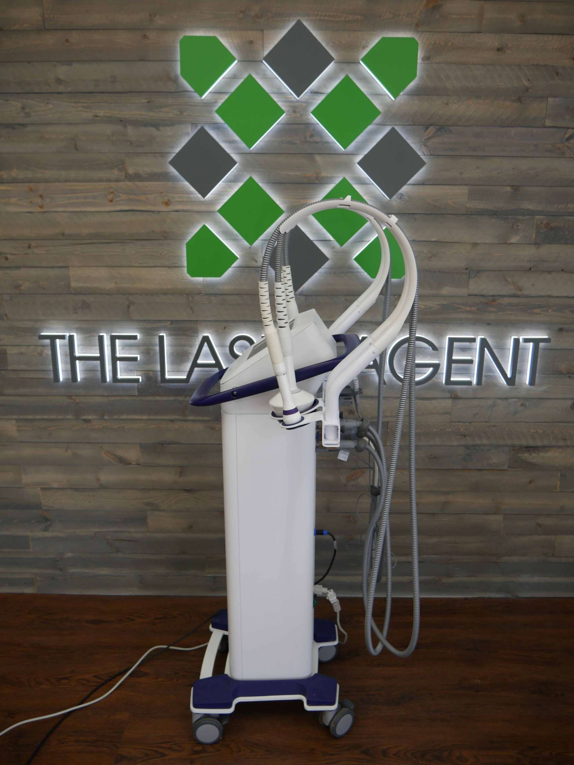 Pollogen Legend Plus Multiple Handpiece Attachments