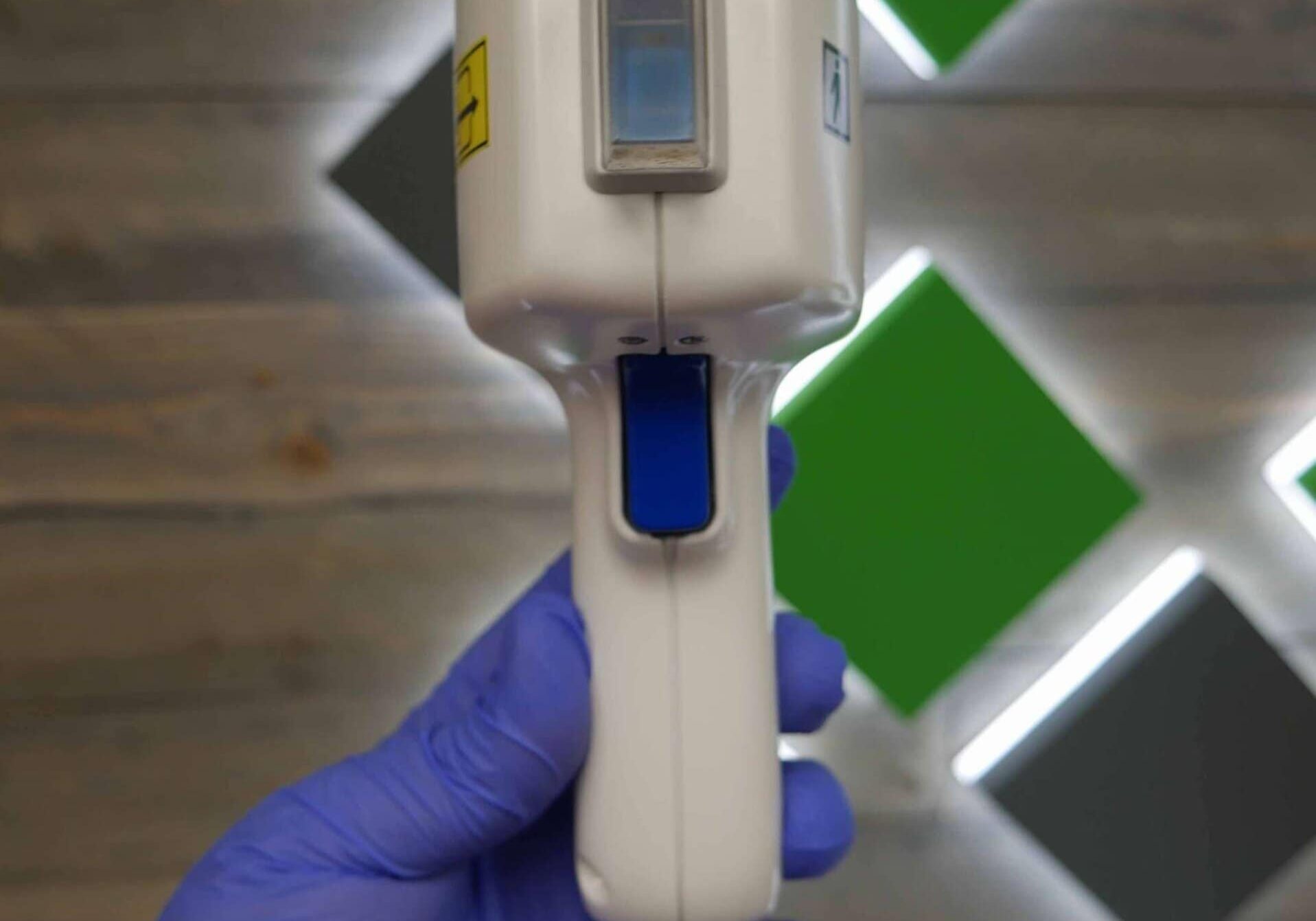 2014-Senza-Laser-Handpiece-Detail-View