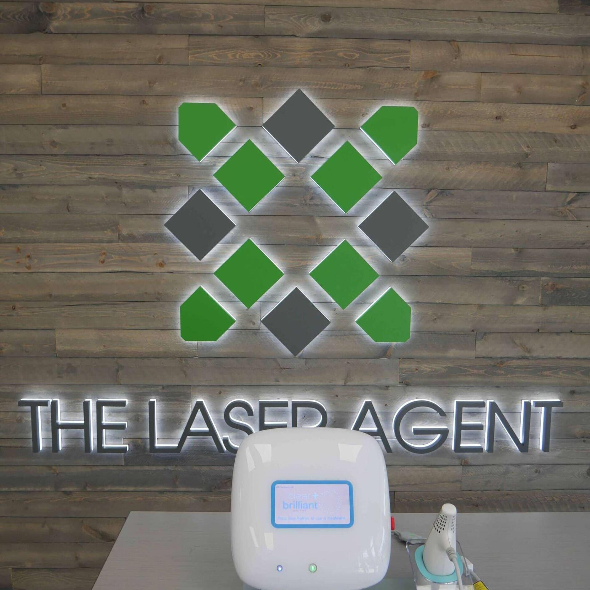 2012-Solta-Clear-And-Brilliant-Laser-Console