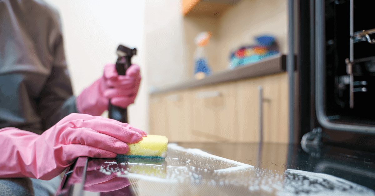 How to Clean Oven