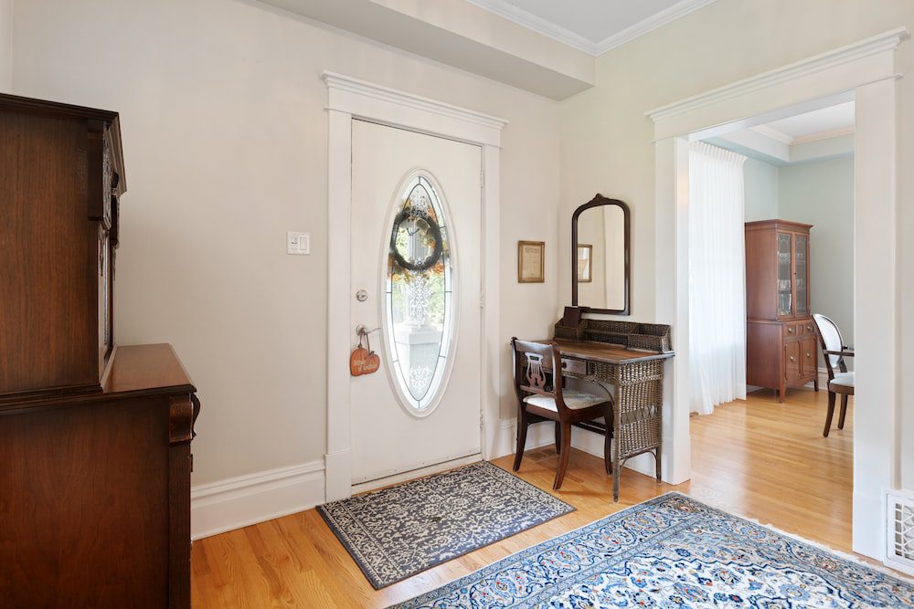image - Upstairs Downstairs Cleaning Service Tidying up the Entryway