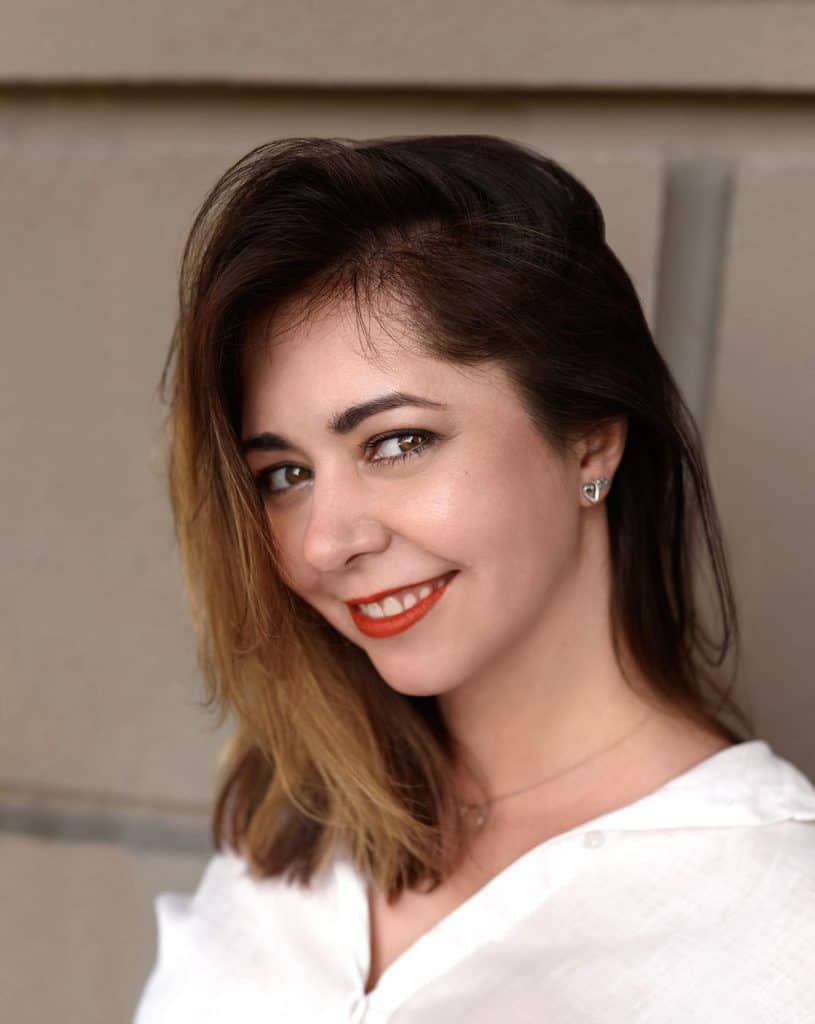 Yuliya Derbisheva illustrator designer photo