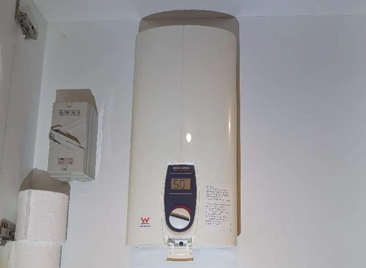 Electric hot water unit installed in South Yarra for efficient hot water supply.