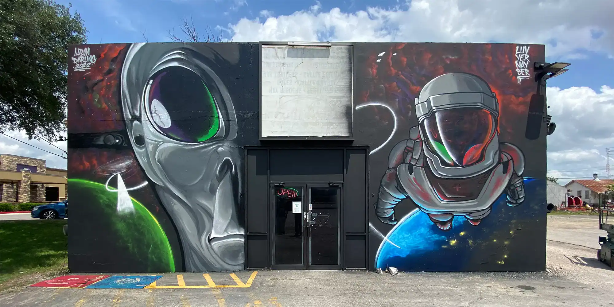 mural by aaron darling | aaron darling mural artist | lago vista tx | mural artist lago vista