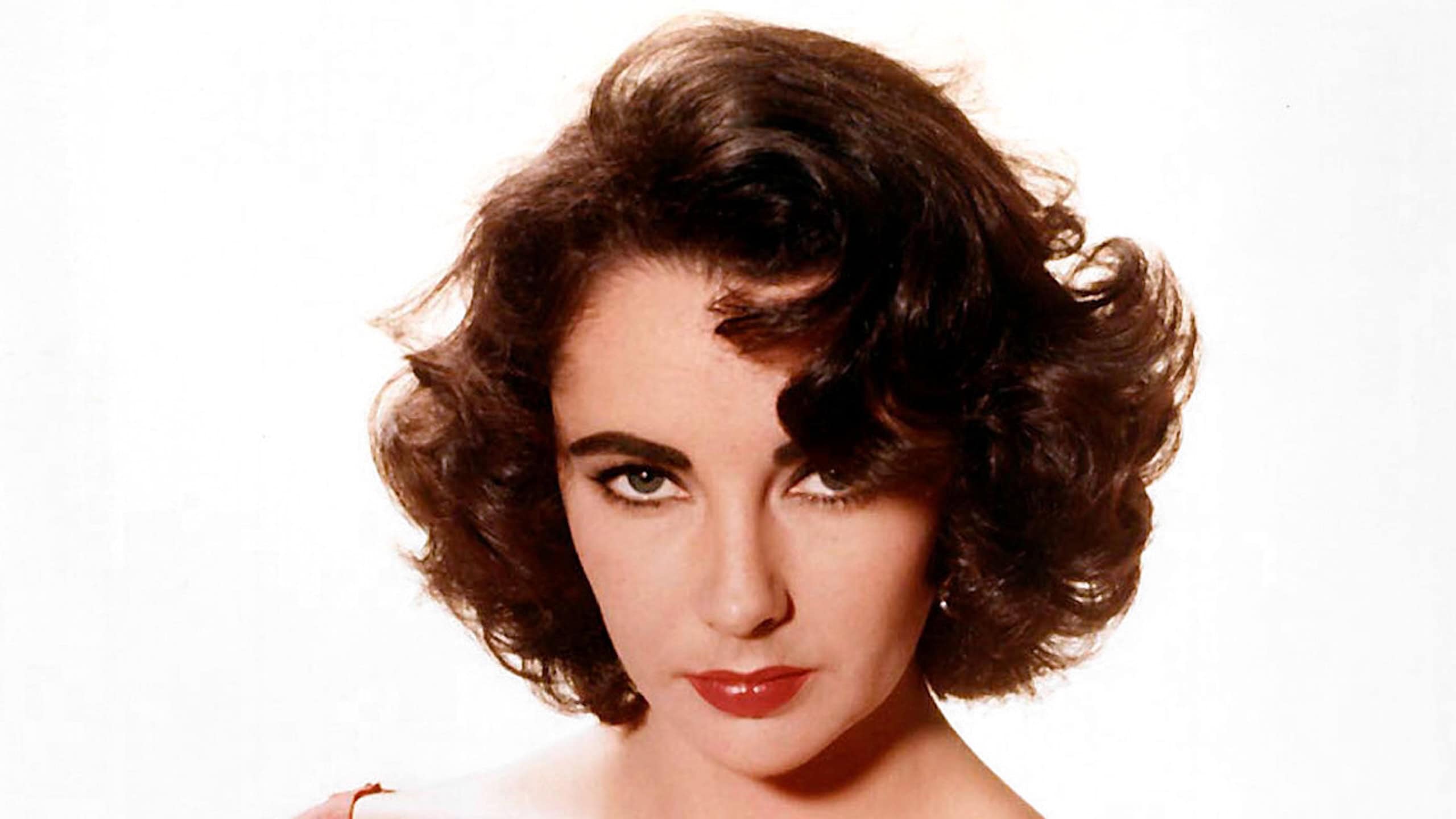 English: Studio publicity portrait of the American actress Elizabeth Taylor.