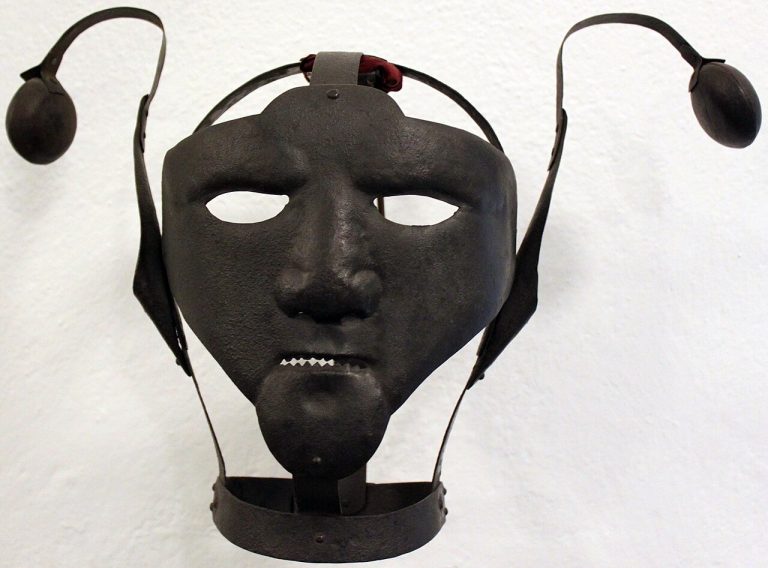 Scold's bridle 17. Century; Märkisches Museum Berlin