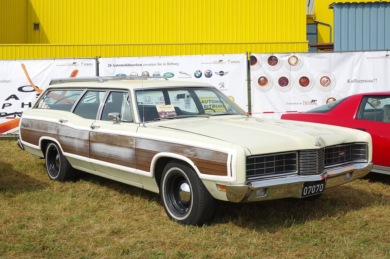 Ford LTD Country Squire