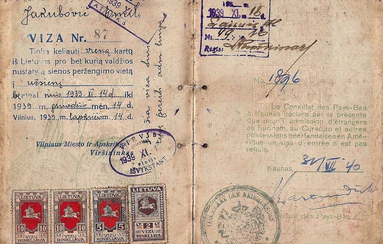 Jan Zwartendijk hand signed visa from 1940