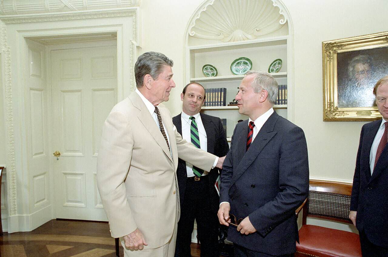 Reagan’s meeting with Oleg Gordievsky in the Oval Office