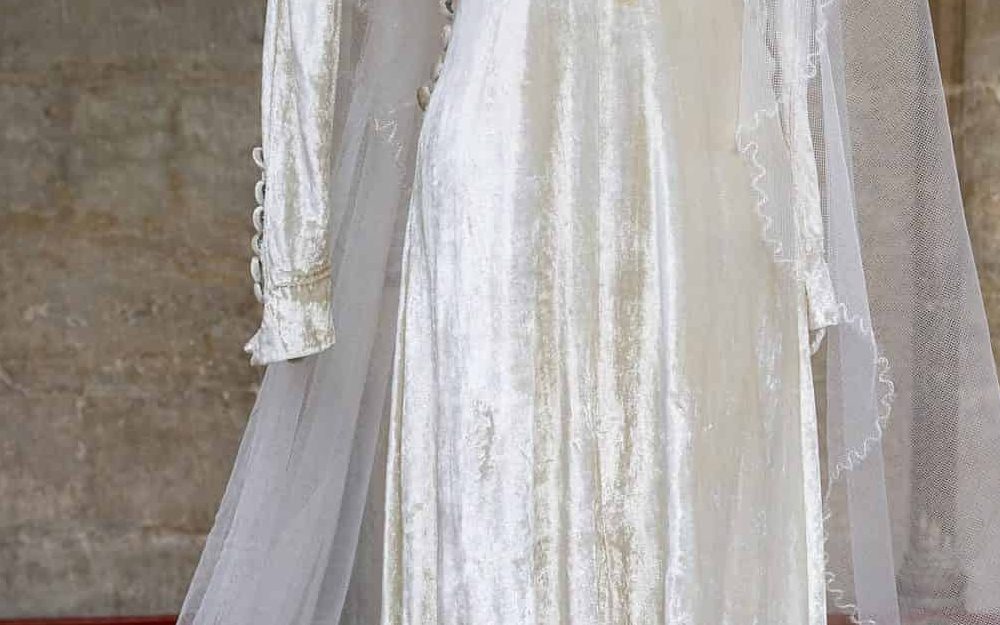 1938 velvet wedding dress