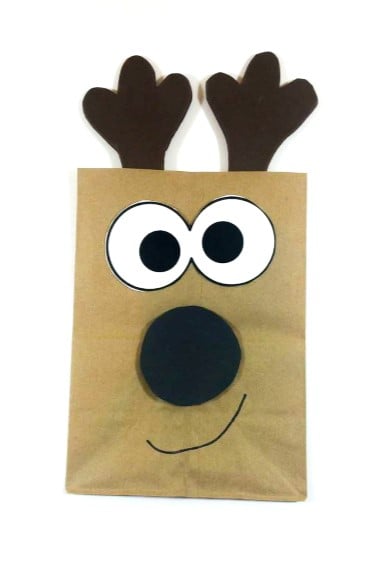 Reindeer Lesson Plans with informational text Free file. Includes crafts, writing, reading and more for your kindergarten lessons or first grade lessons.
