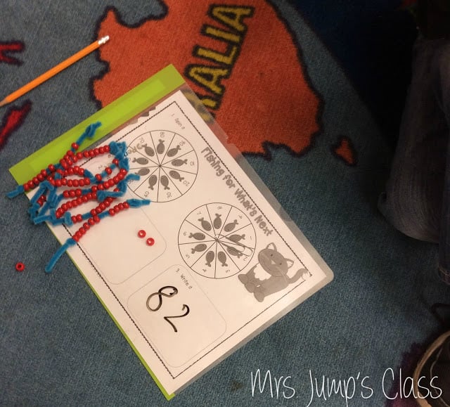 Kindergarten Guided Math and First Grade Guided Math Workshop Structure. This post will show you how to set up your math workshop block! Tips and activities for your classroom!