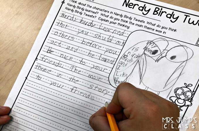 Second Grade Close Reading for Nerdy Birdy Tweets by Aaron Reynolds. Reading comprehension ideas with student response activities. Grammar, vocabulary, and a cute craft too!