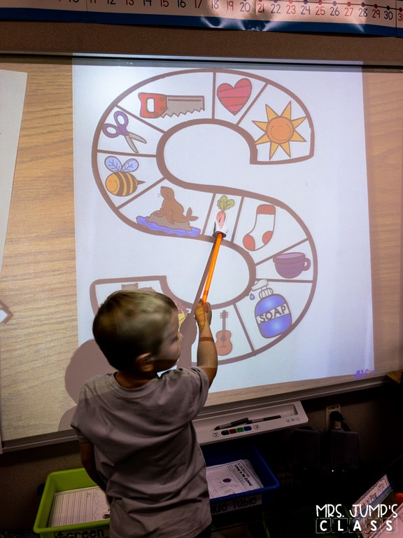 Alphabet recognition and fluency activities. Fun activities and ideas to help your students master letter identification and sound during whole group, small group, and centers!