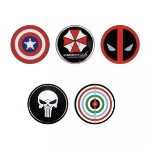 Набір наклейок на сенсори з героєм Marvel та зображеннями черепа і мішка, цільова стрічка, зірки та логотипи.