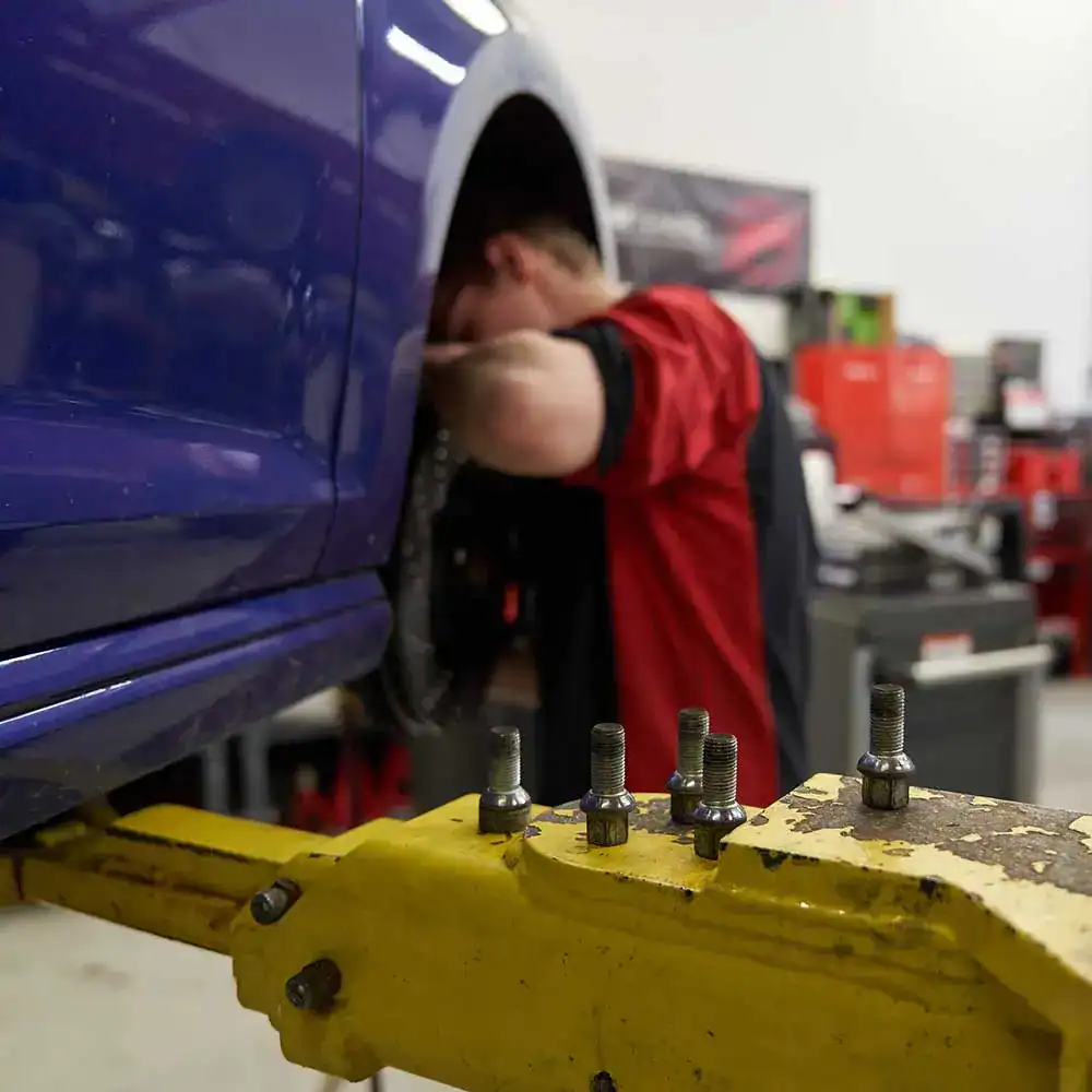 Suspension-Service-02.JPG