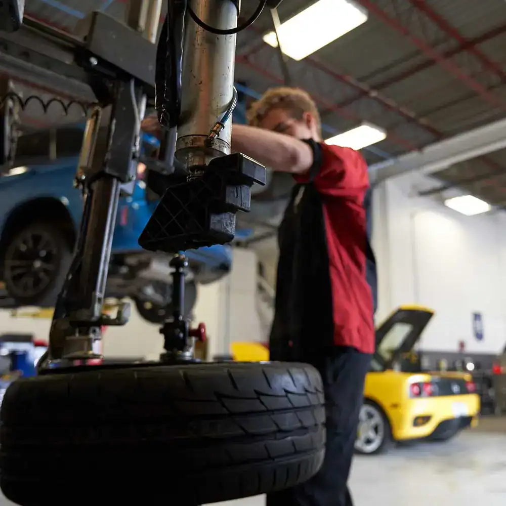 Tires-Service-02.JPG