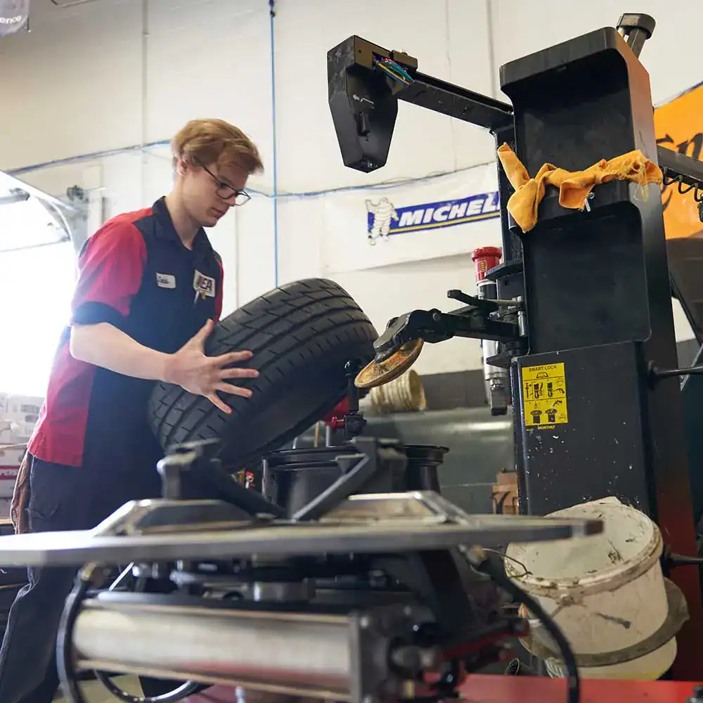Tires-Service-03.JPG