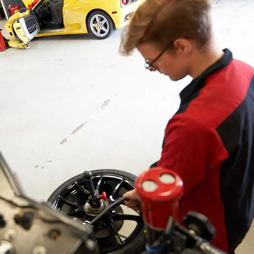 Tires-Service-04.JPG
