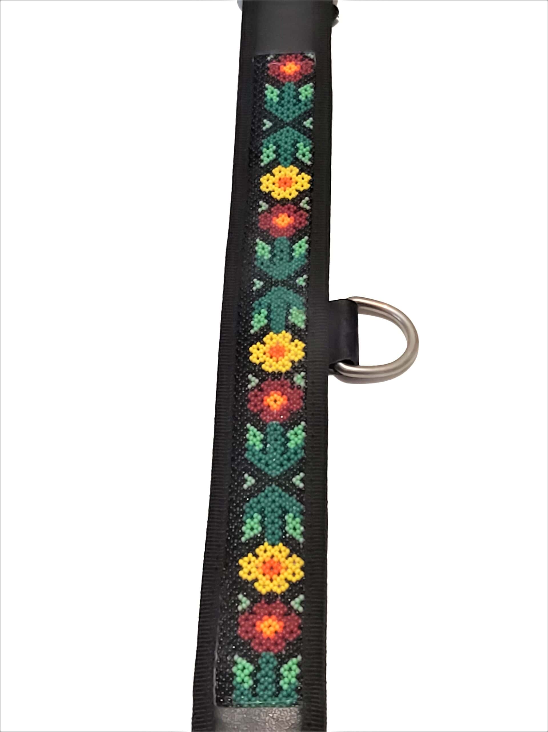 Cinta de collar con bordado tradicional mexicano en colores vibrantes y diseño floral, ideal para accesorios y moda folklórica.