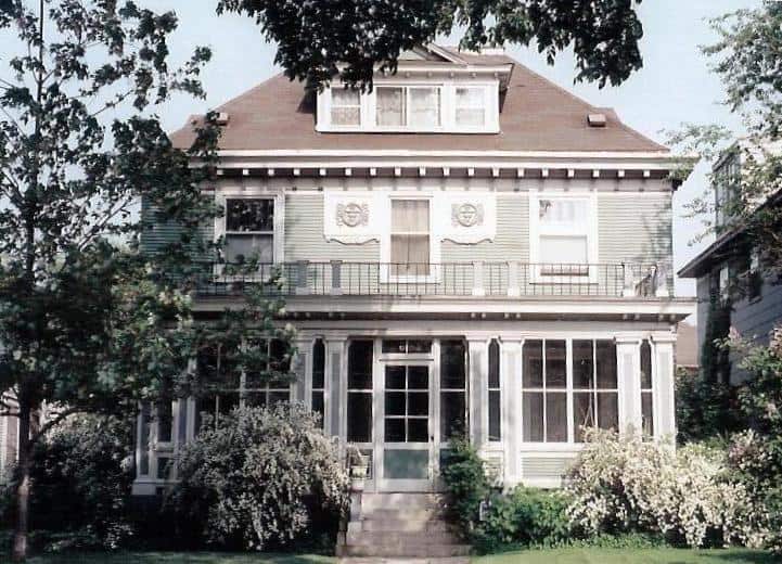 Old HOuse photo 001