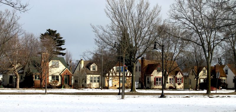 Victory-parkway houses