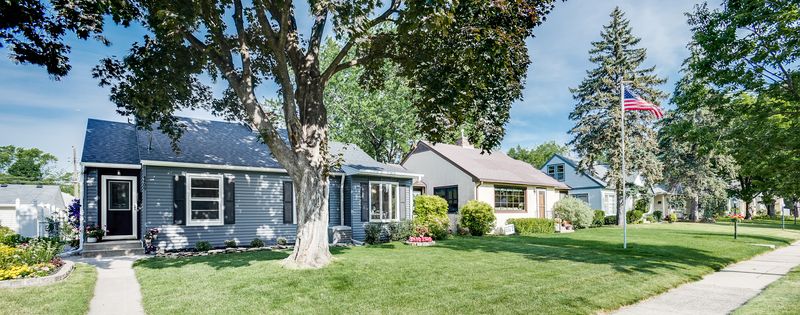 4409Abbott-street1
