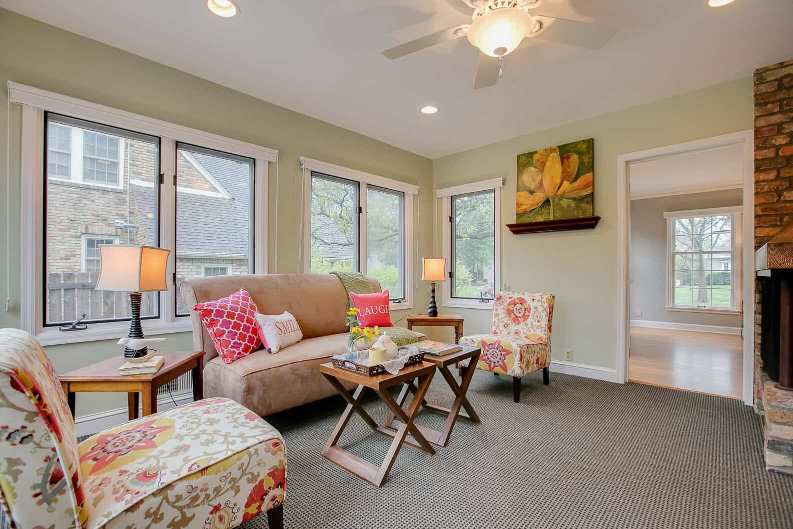 4913 Bruce Ave Living Room