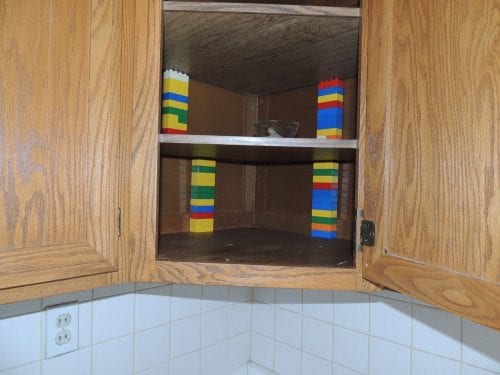 Lego shelf supports