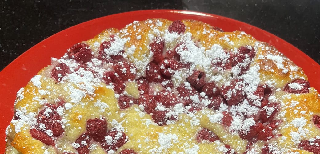 raspberry yogurt cake
