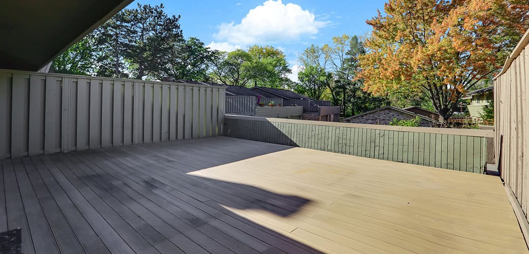 61 Windsor Ct   Slider Deck1