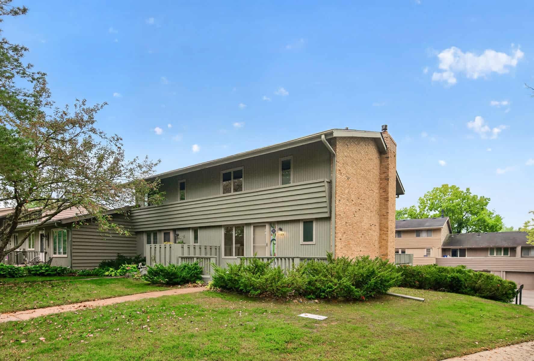 02 109 Windsor2 Mls