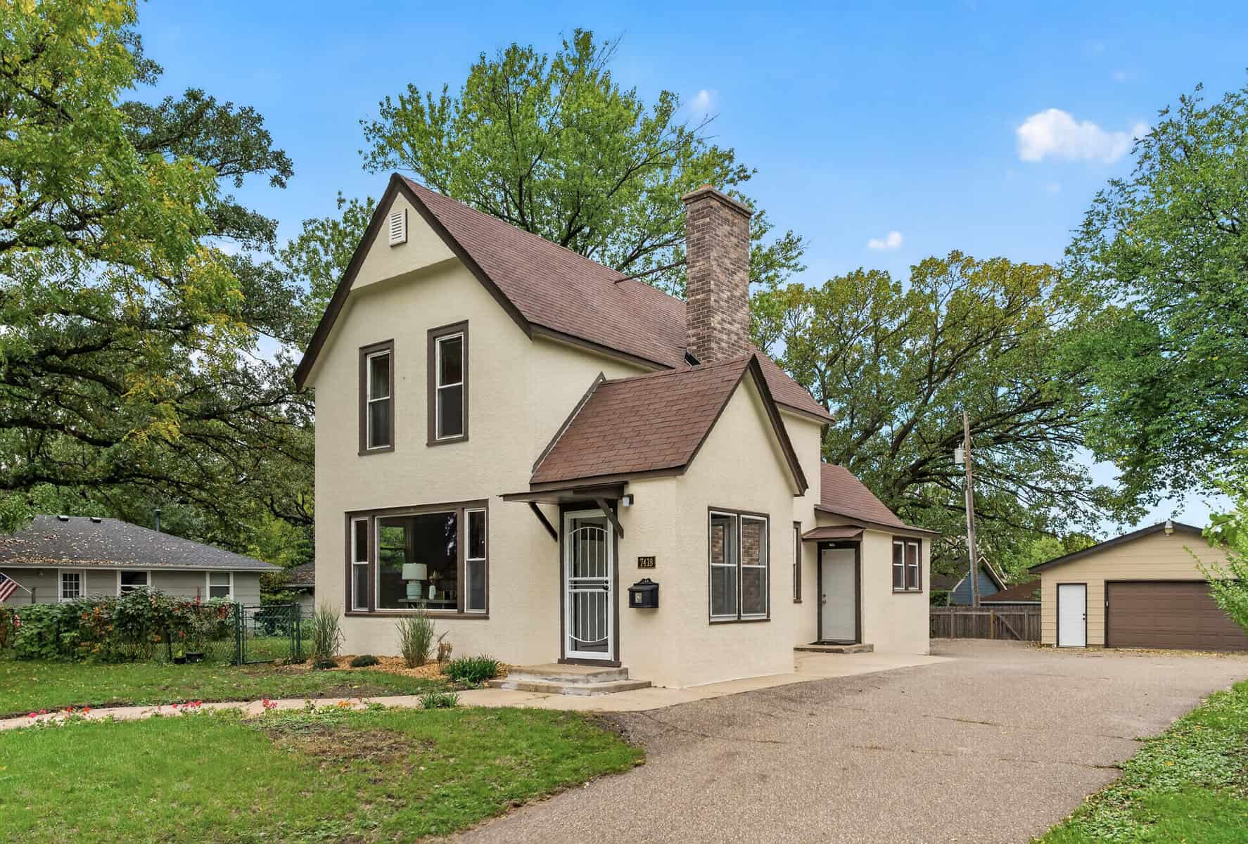 02 7418 Edgebrook2 Mls