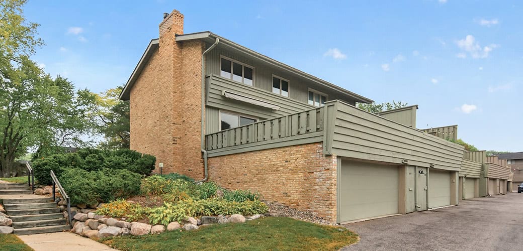 109 Windsor Lane Slider Back Side