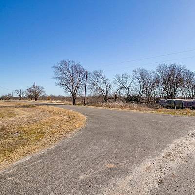 An image that shows Ivy Ln (16 Of 18)