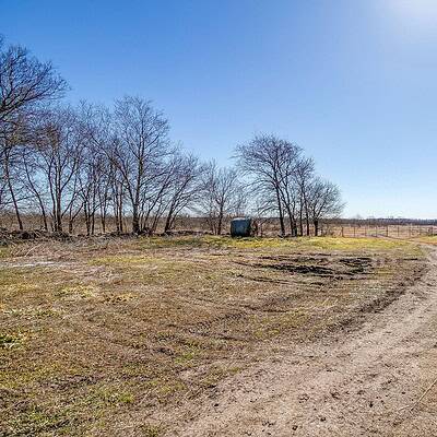 An image that shows Ivy Ln (17 Of 18)