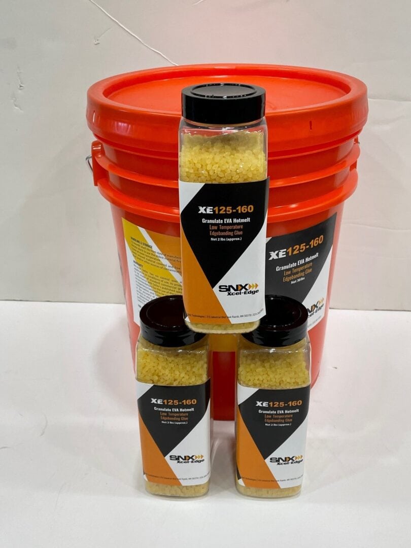Granulate EVA hot melt adhesive for low-temperature edge banding applications.