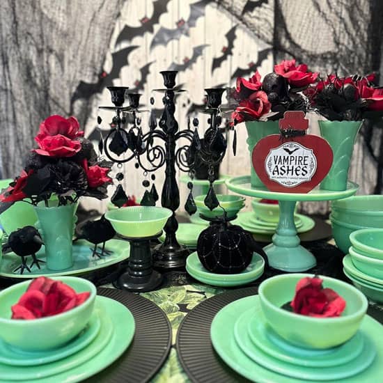 46 Best Halloween-Themed Table Decor Ideas