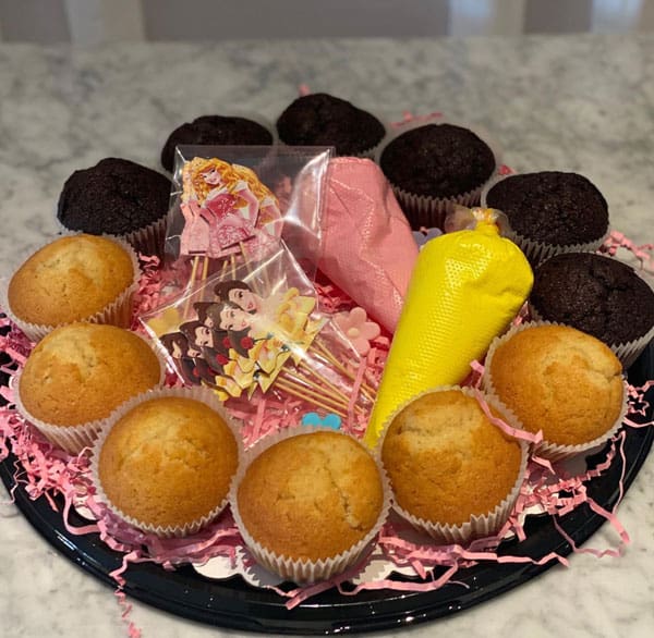 Decorate Cupcakes