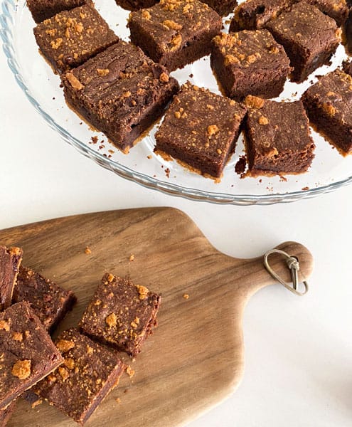 Easy Chocolate Lotus Biscoff Brownies