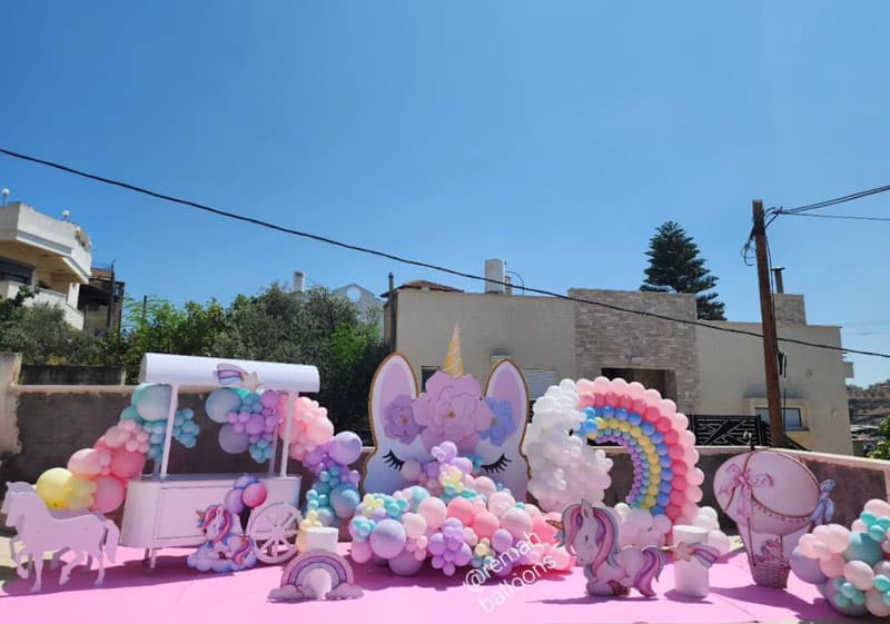 Unicorn party decor