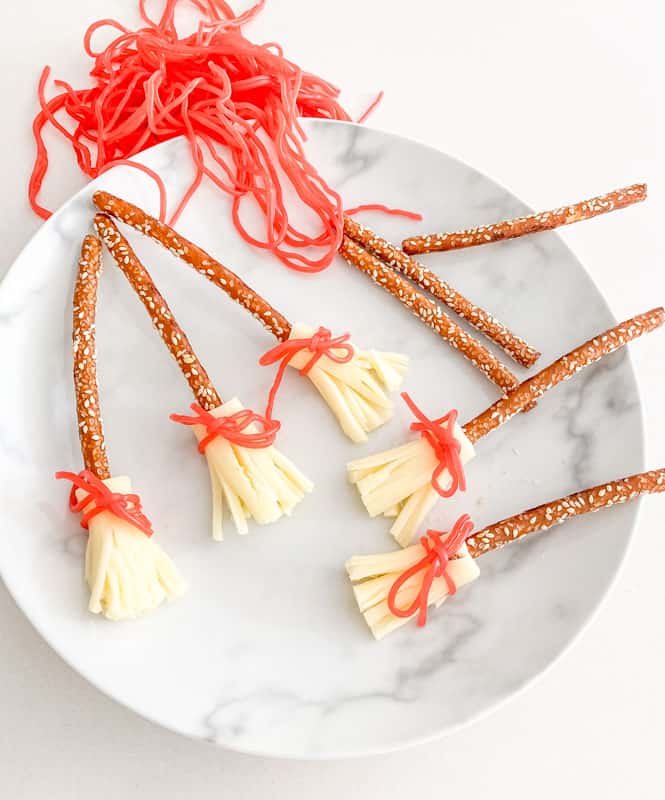 Harry Potter easy diy broomsticks