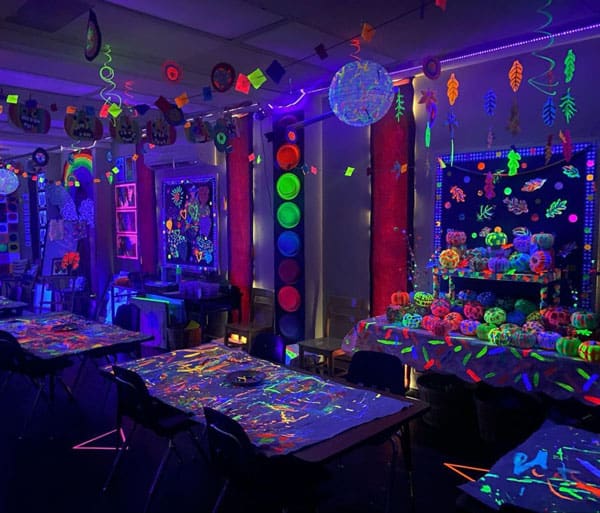 Glow In The Dark Party Theme Ideas- Decor, Games & Cakes