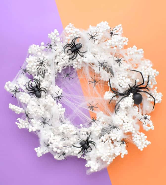 DIY Spiderweb Halloween Wreath