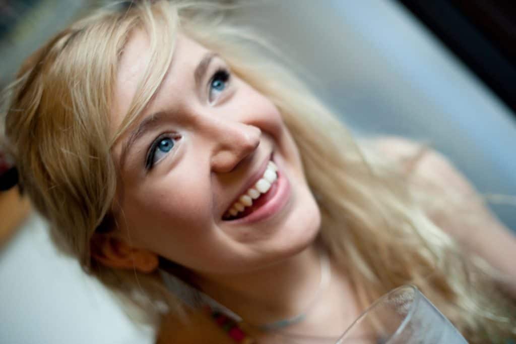 Caitlin stubbs personal branding photographer headshots natiral vibe bromley-based photographer