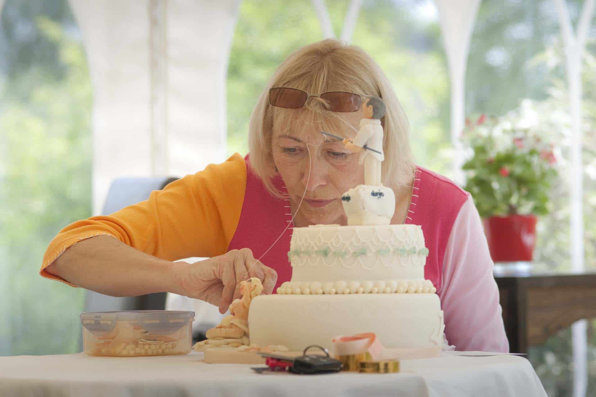 Sussex wedding Jeremys restaurant borde hill haywards heath cake photographer