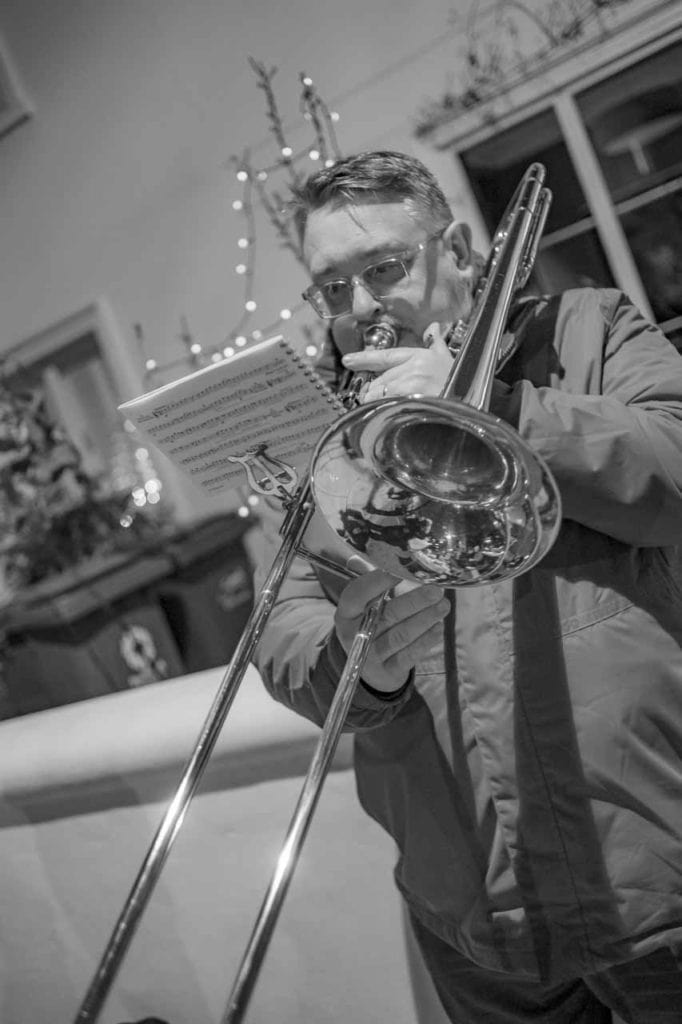 Champion Grove Camberwell Carol Singing London wedding photographer 211217 194937