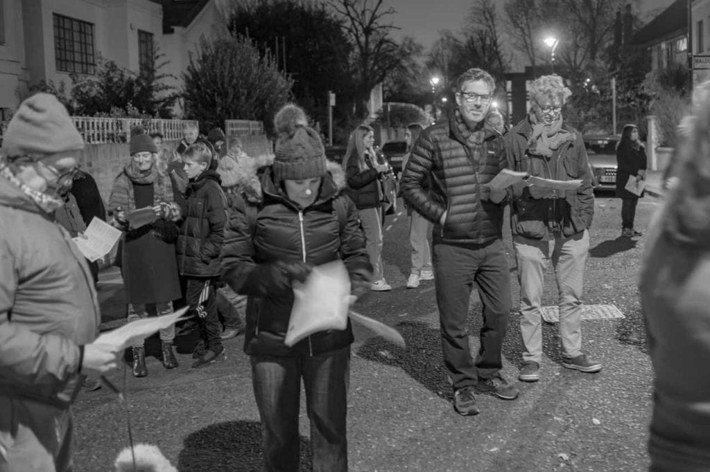 Champion Grove Camberwell Carol Singing London wedding photographer 211217 201303